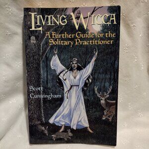 📚 Living Wicca